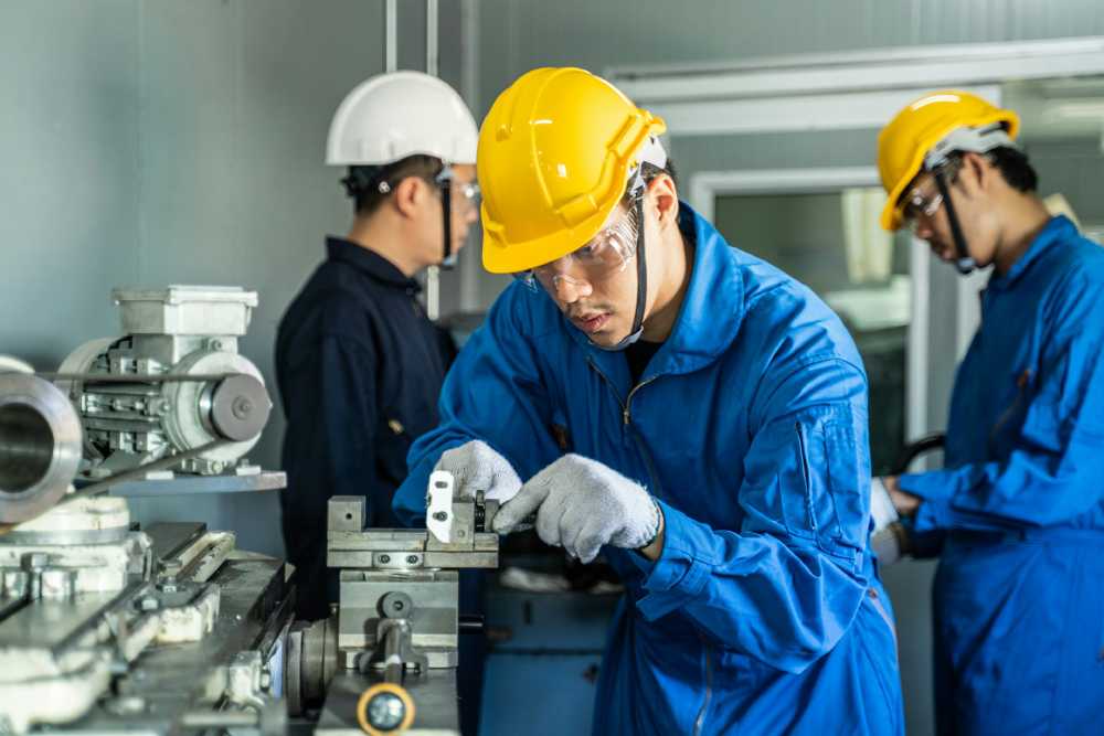 The Benefits of Using Pre-Owned Milling Machines