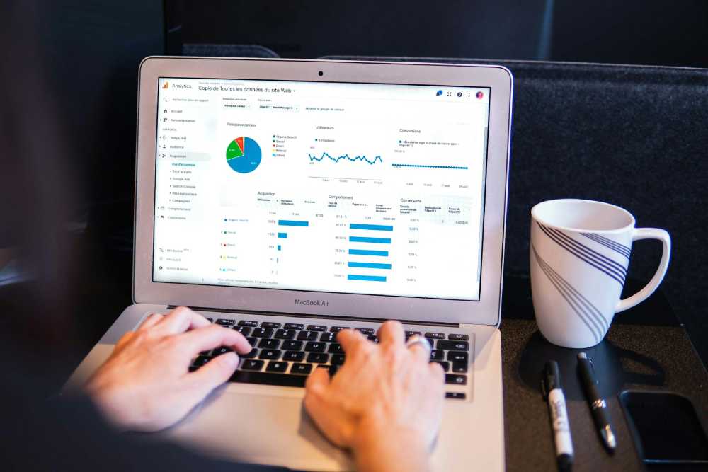 Strategies for Monitoring User Experience